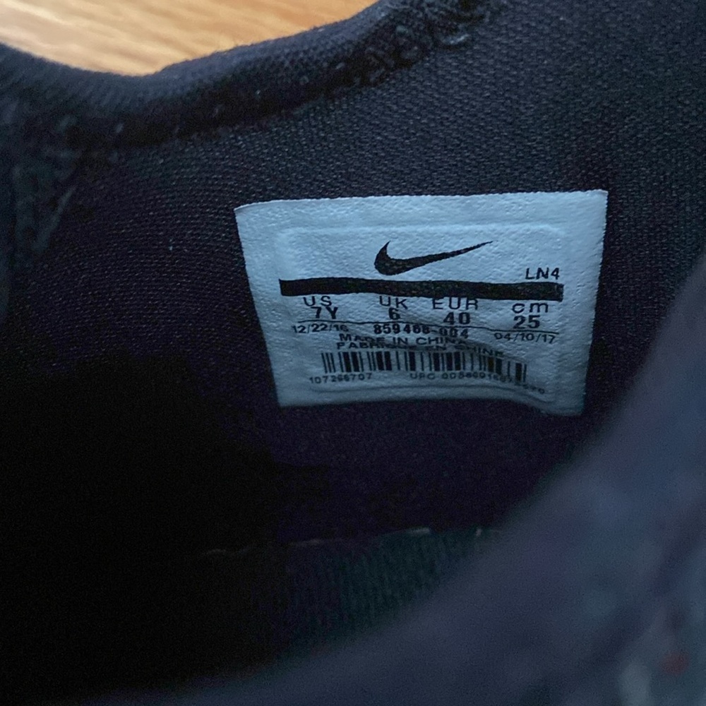 Nike Lebron Kids 14 Bred Mid Top GUC Sneakers - Picture 9 of 16